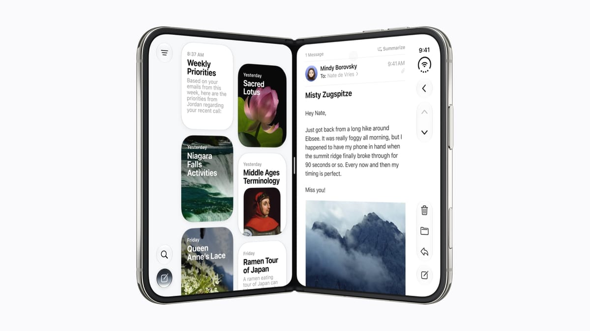 iPhone Duo 내부 화면에 Siri와 Mail이 좌우로 표시된 공식 Split View 예시